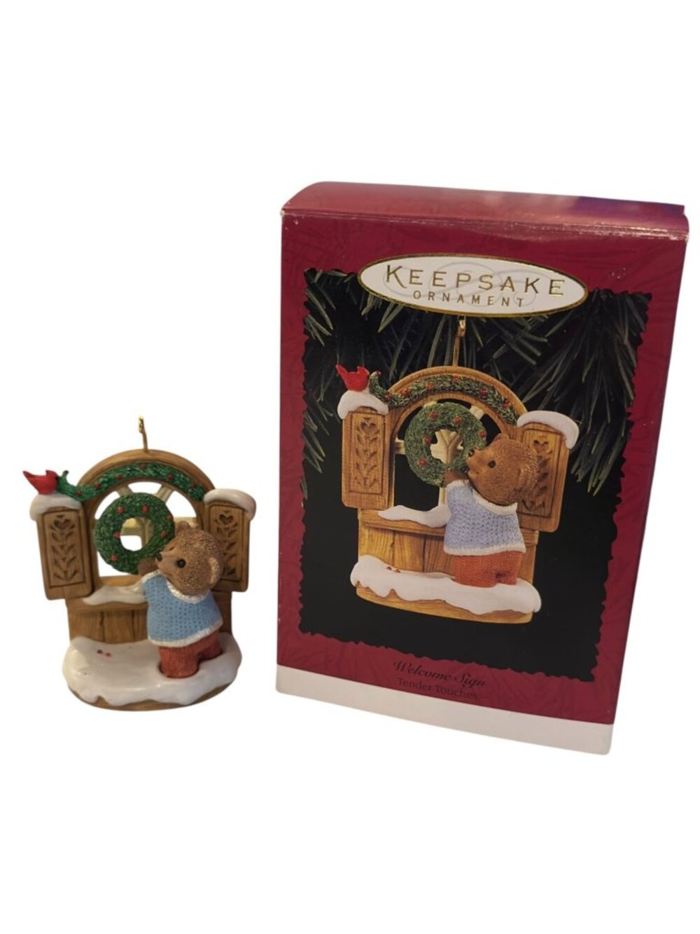 1996 Hallmark Keepsake Welcome Sign Tender Touches Ornament QX6331 Bear Wreath